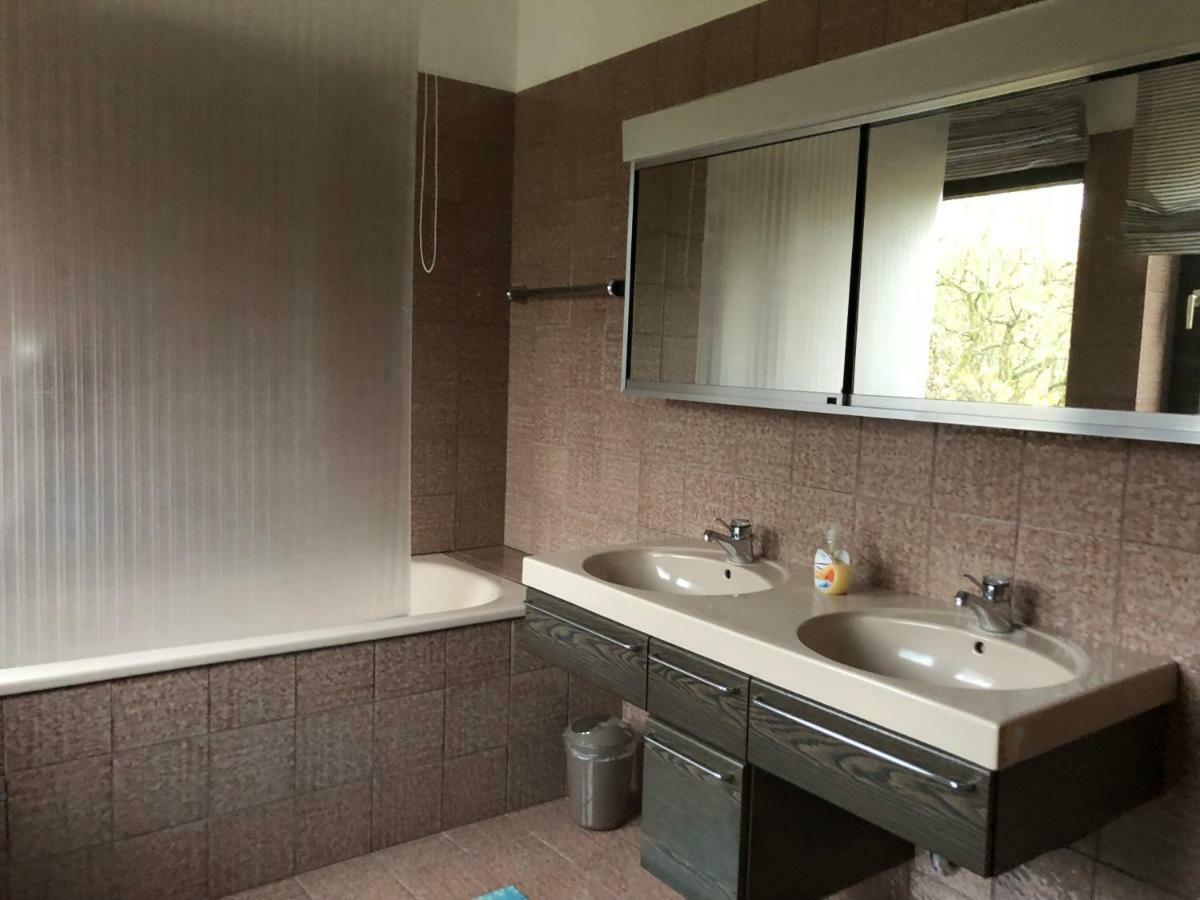 Villa Am Huelser Berg Naehe Duesseldorf Krefeld Eksteriør billede